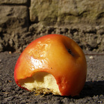 Angebissener Apfel 