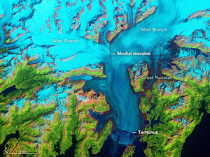 Blick auf die Erdoberfläche: Der Columbia-Gletscher 2017
