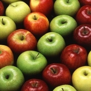 Unterschiedlich gefärbte Äpfel.