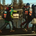 Kinder auf dem Schulweg