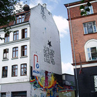Hauswand mit Grafitti