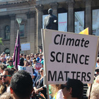 Demo mit Plakat "Climate Science matters"