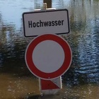 Warnschild "Hochwasser"