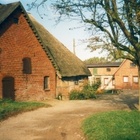 Ein altes Bauernhofgebäude.