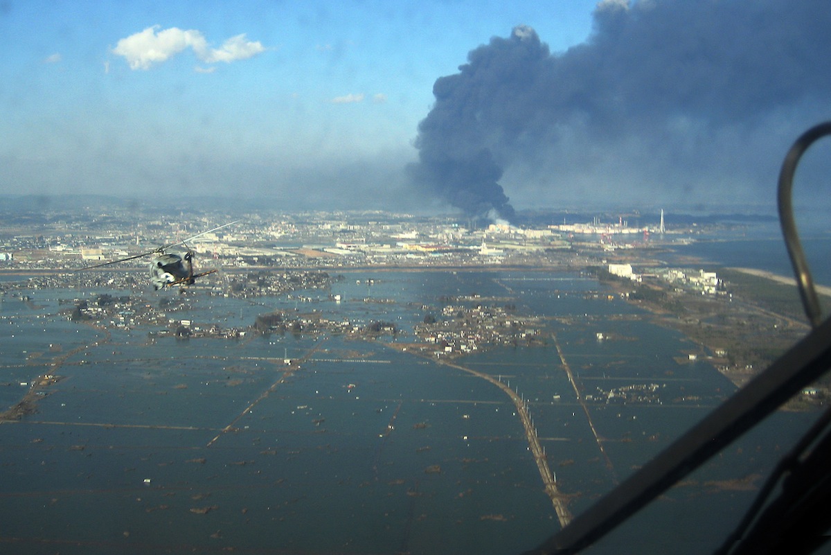 Luftaufnahme der Überflutungen durch den Tsunami in Japan 2011
