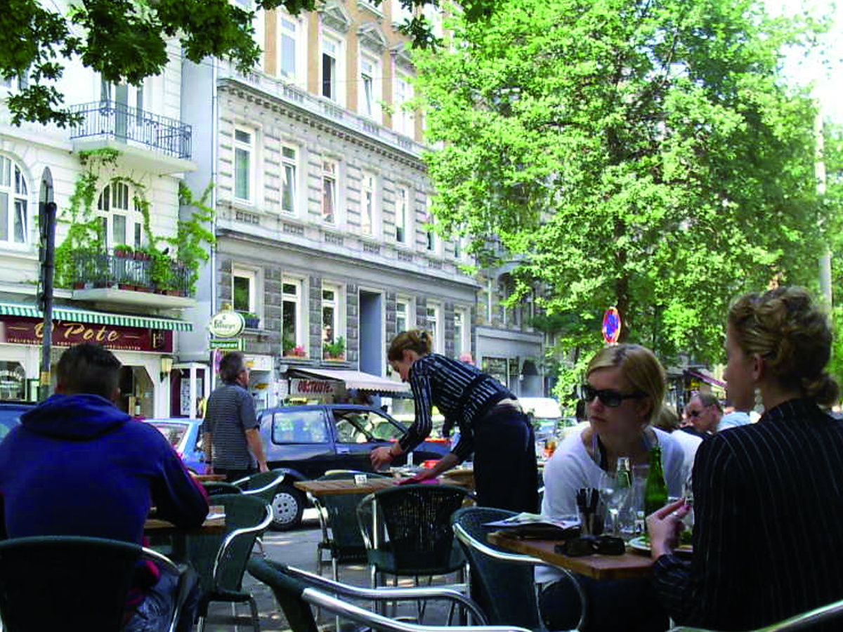 Cafe-Szene in Hamburg