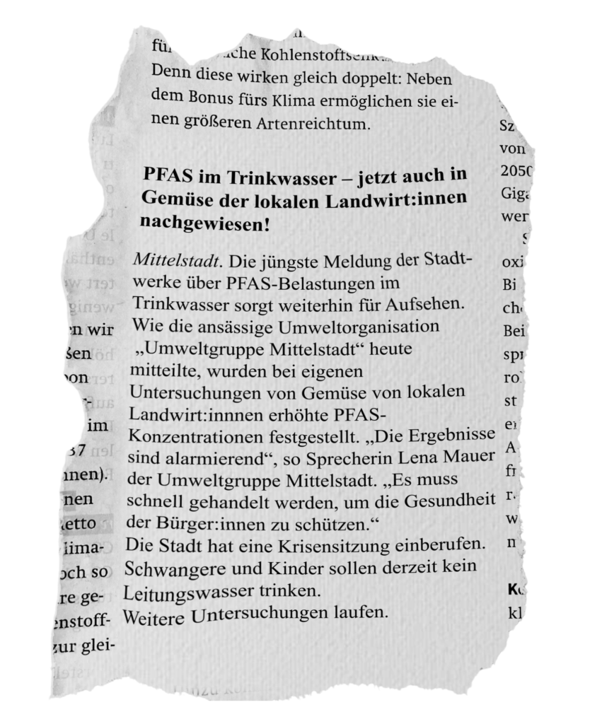 Ein fiktiver Zeitungsartikel aus dem Stadtanzeiger Mittelstadt über PFAS Belastungen.